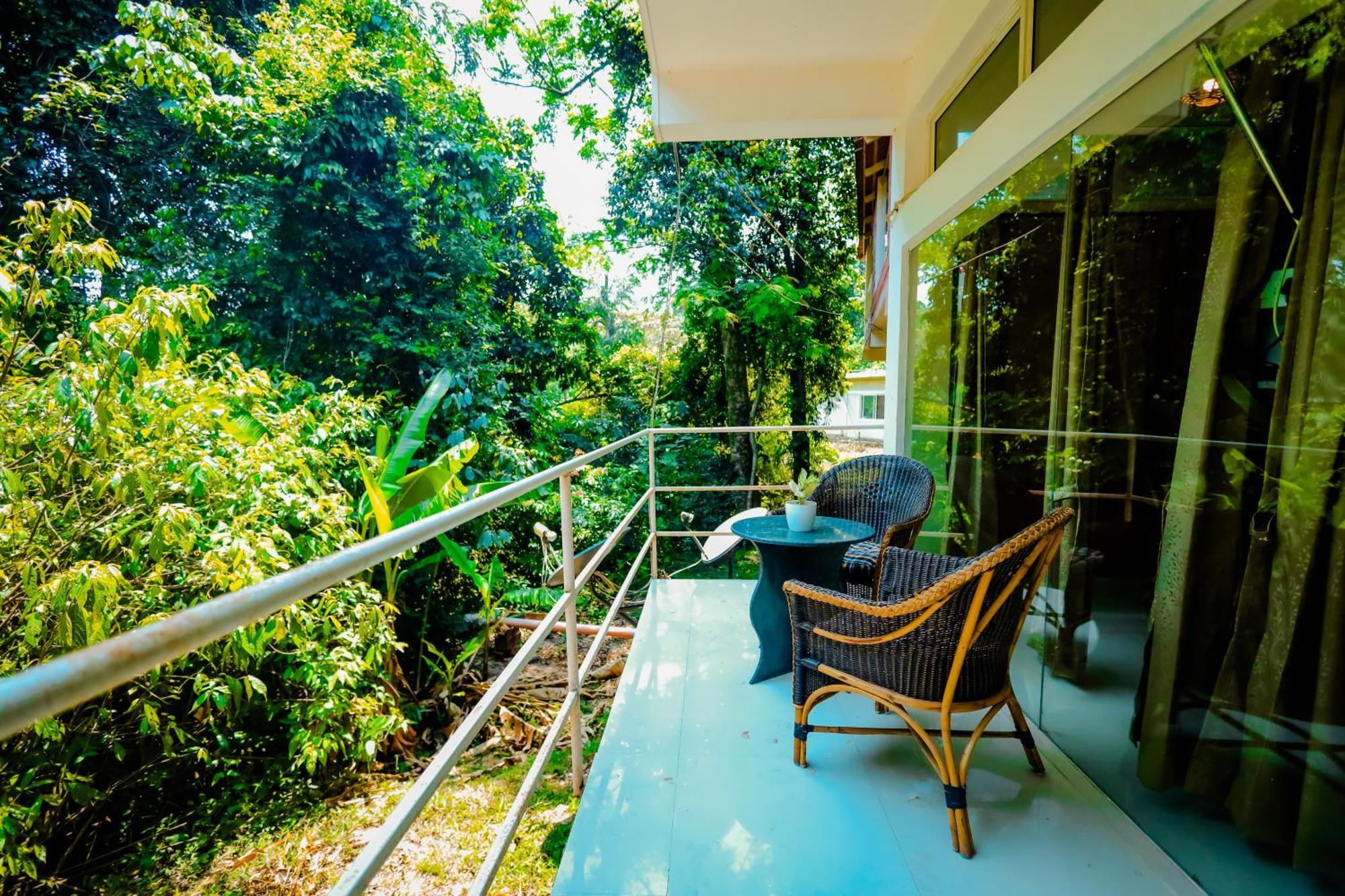 Mookanana Jungle Resort And Spa Hassan Exterior photo